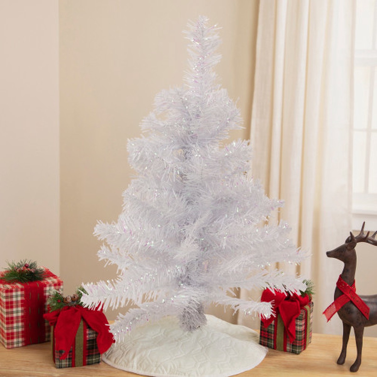 Medium Rockport White Pine Artificial Christmas Tree - 2' - Unlit
