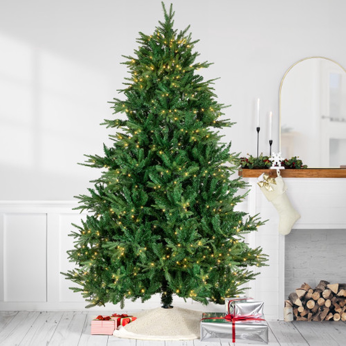 Real Touch 9' Pre-Lit Full Juniper Pine Artificial Christmas Tree - 9' - Warm White LED