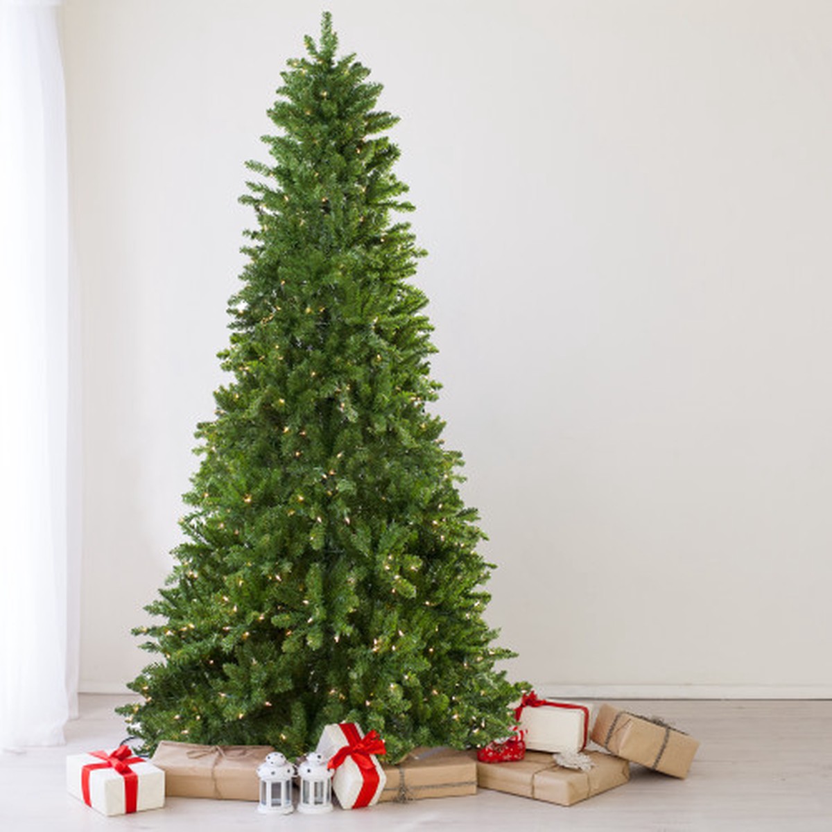 9' Pre-Lit Everett Pine Slim Artificial Christmas Tree - Clear Lights