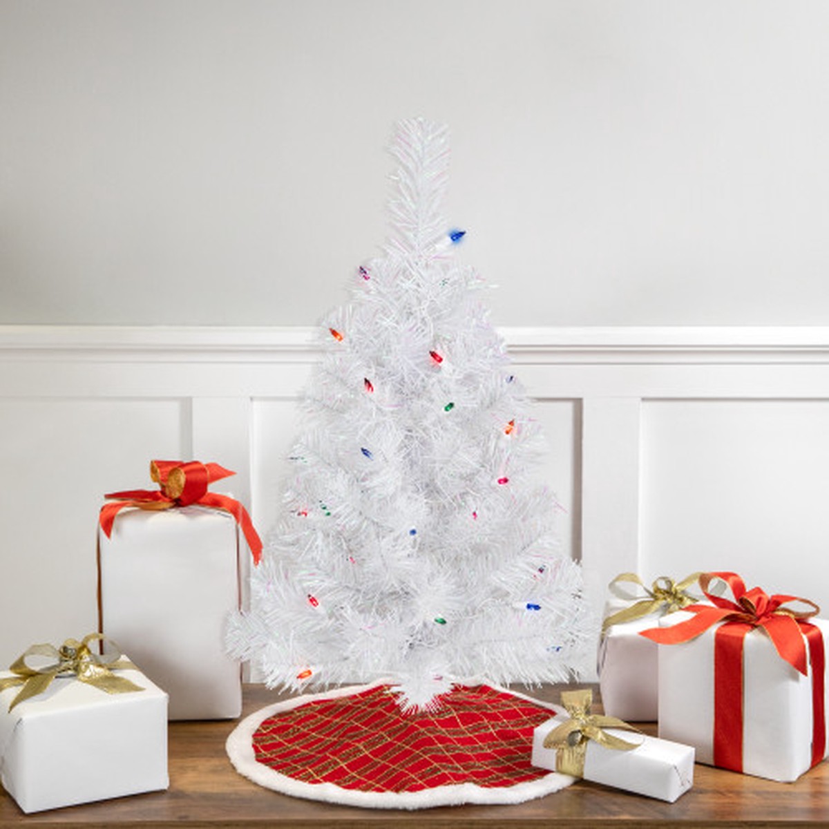 Pre-Lit Medium Rockport White Pine Artificial Christmas Tree - 2' - Multi Lights
