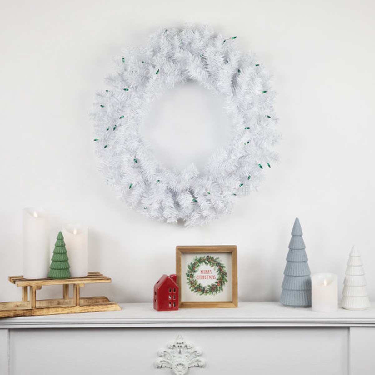 Pre-Lit Woodbury White Pine Artificial Christmas Wreath - 24" - Green Lights