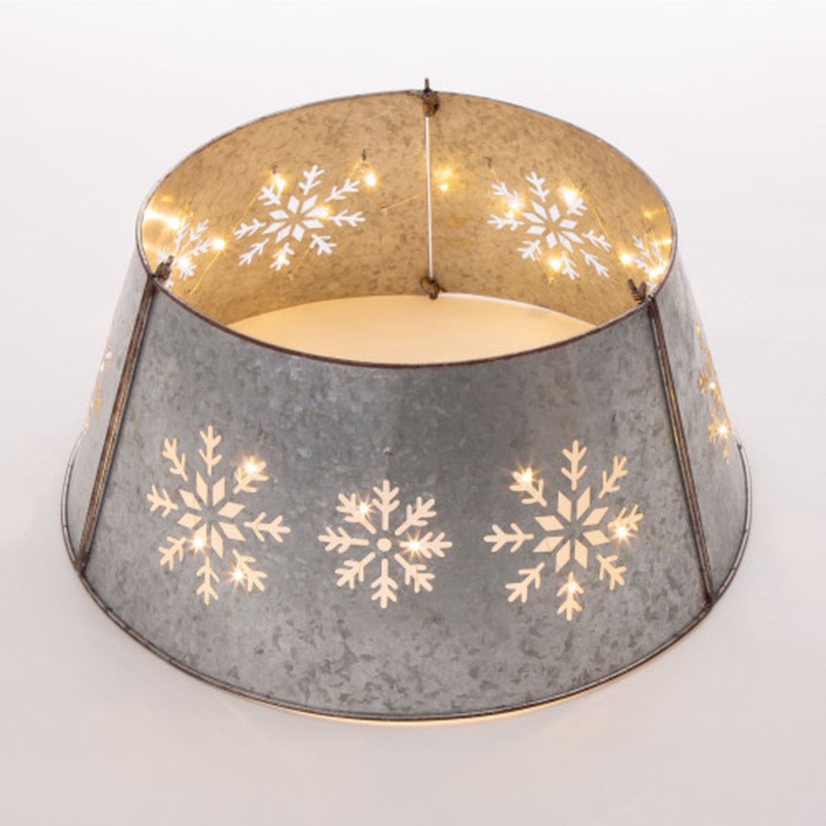 22" Classic Silver Christmas Snowflake Diecut Metal Tree Collar with String Lights