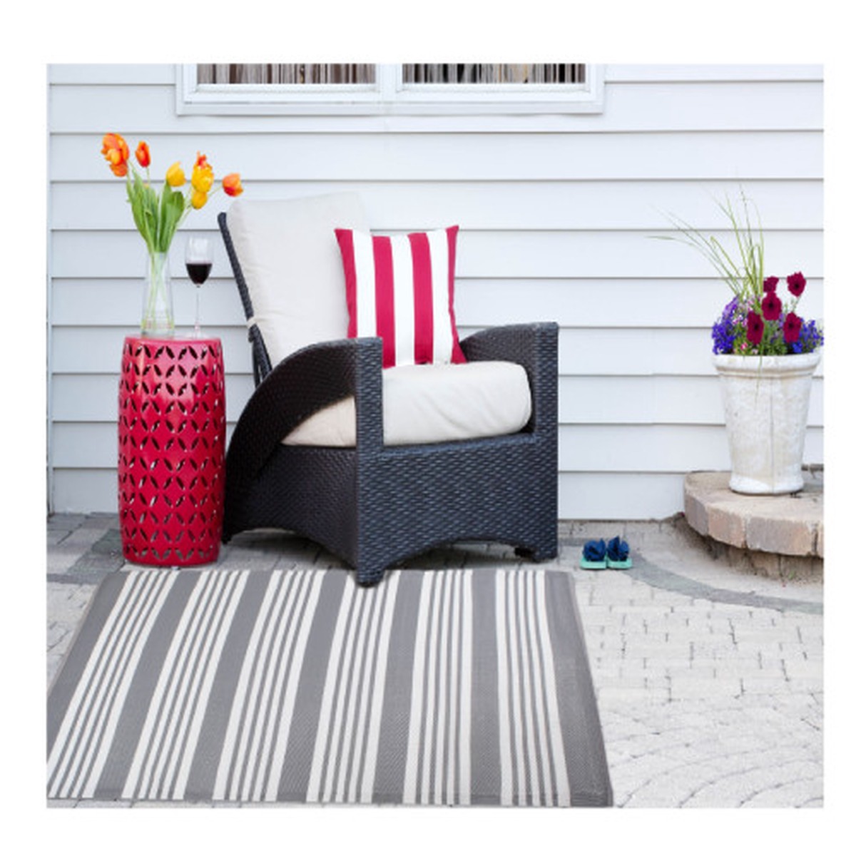 4' x 6' Reversible Moroccan Striped Outdoor Area Throw Rug - Gray and White