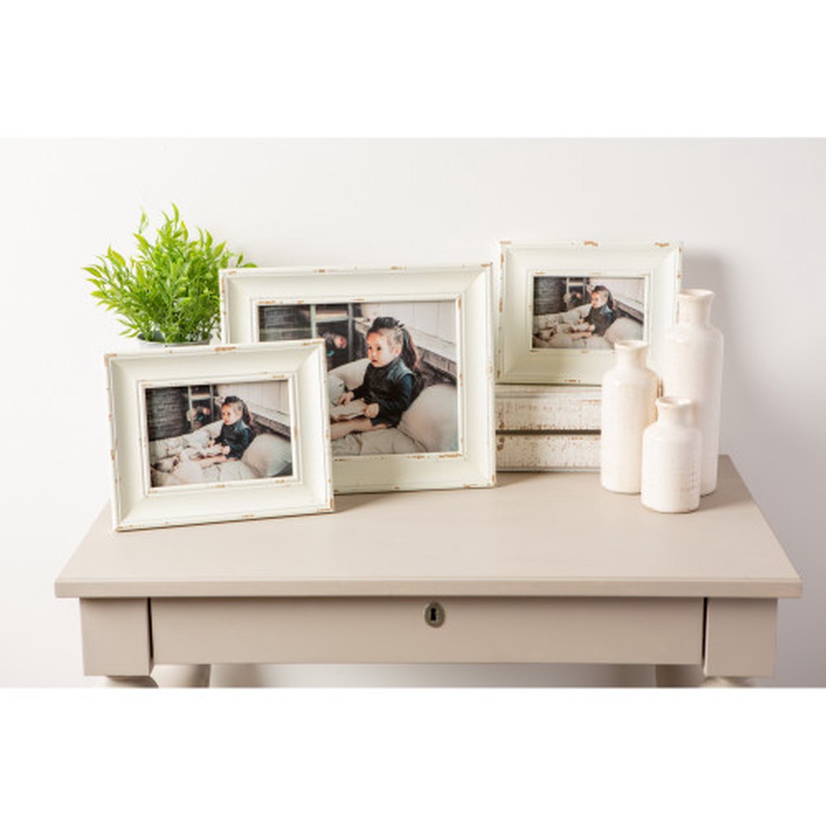 Weathered Finish Rectangular Picture Frame – for 5″ x 7″ photo – White