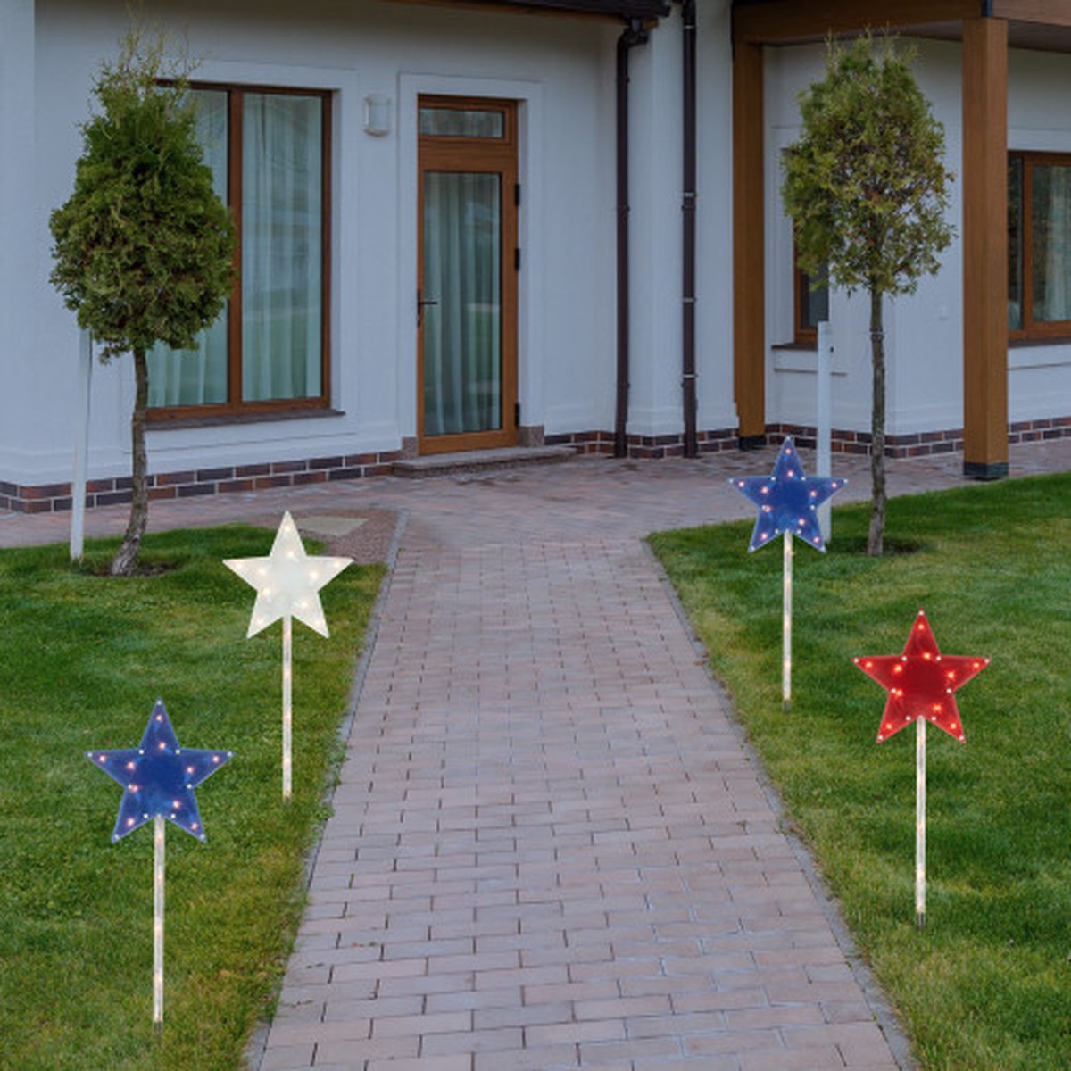 28″ Lighted Stars 4th of July Outdoor Pathway Markers – Set of 4