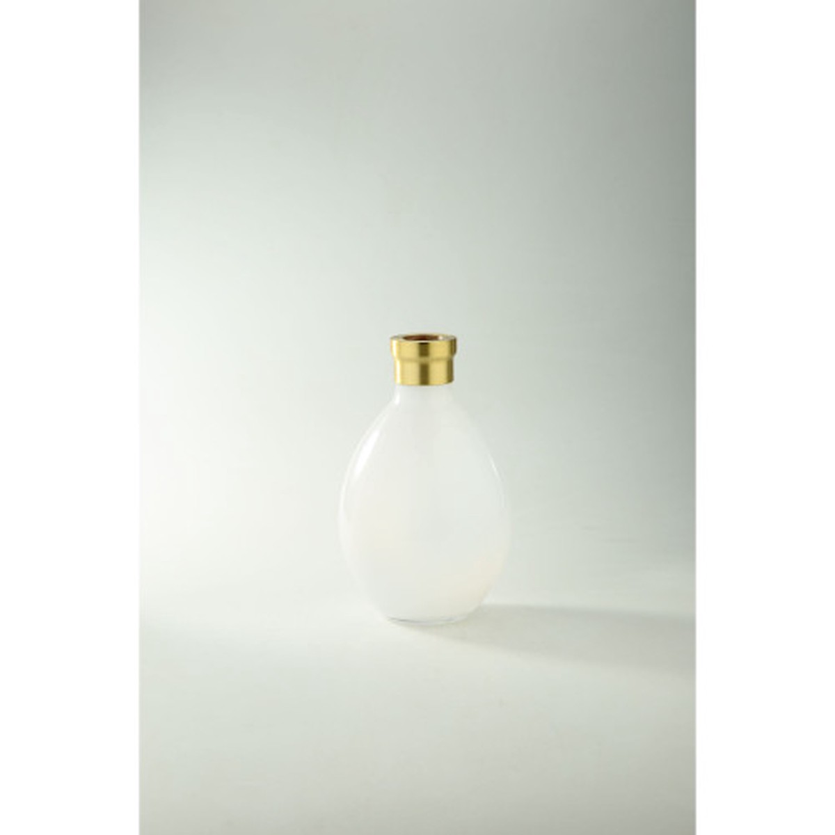 10″ White Hand Blown Glass Tabletop Vase