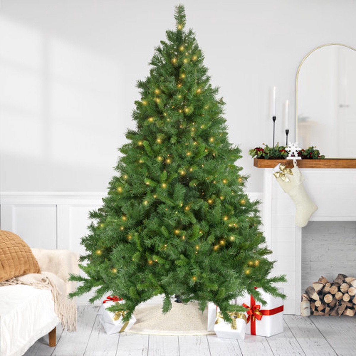 7.5′ Pre-Lit Full Chatham Pine Artificial Christmas Tree – Clear Lights