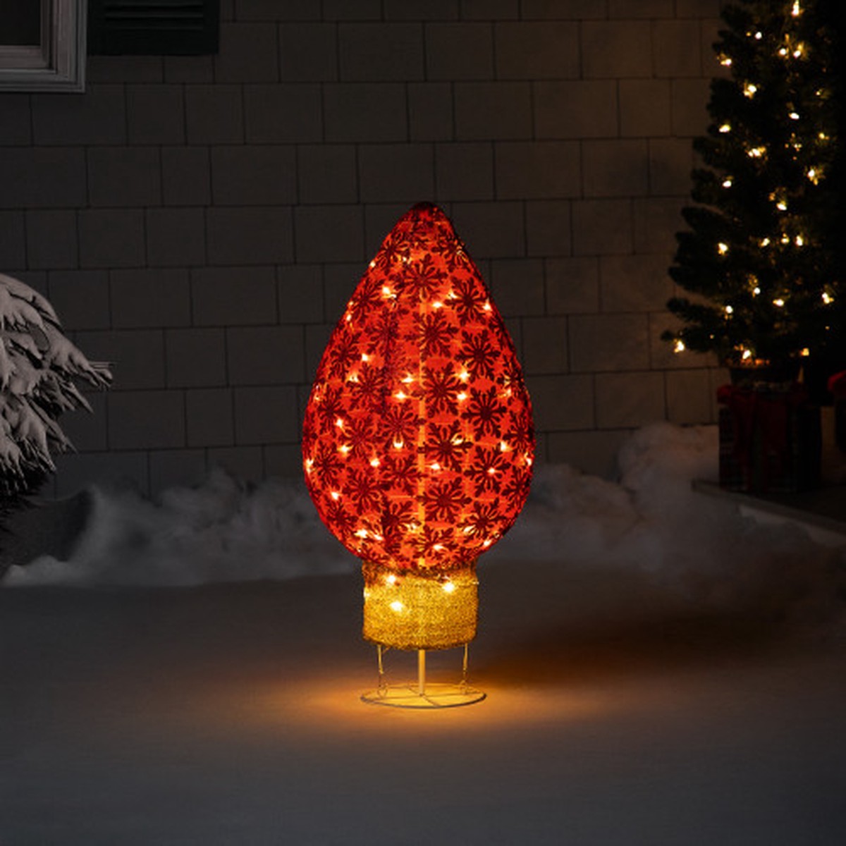 32″ LED Lighted Retro Light Bulb Outdoor Christmas Decoration – Red – Warm White
