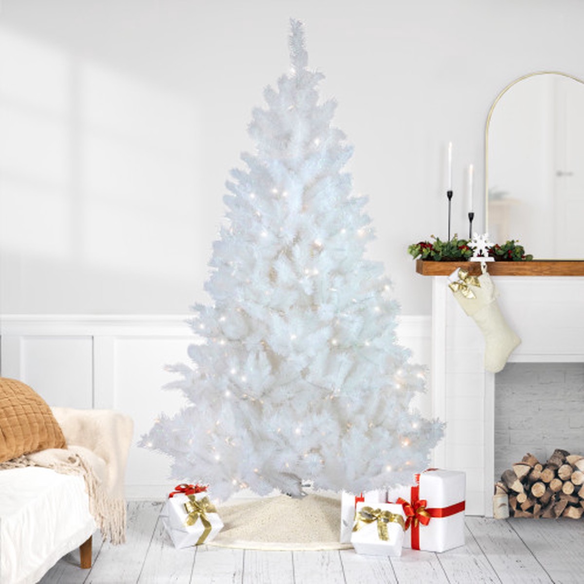 Pre-Lit White Alaskan Pine Artificial Christmas Tree – 7.5′ – Warm White LED Lights