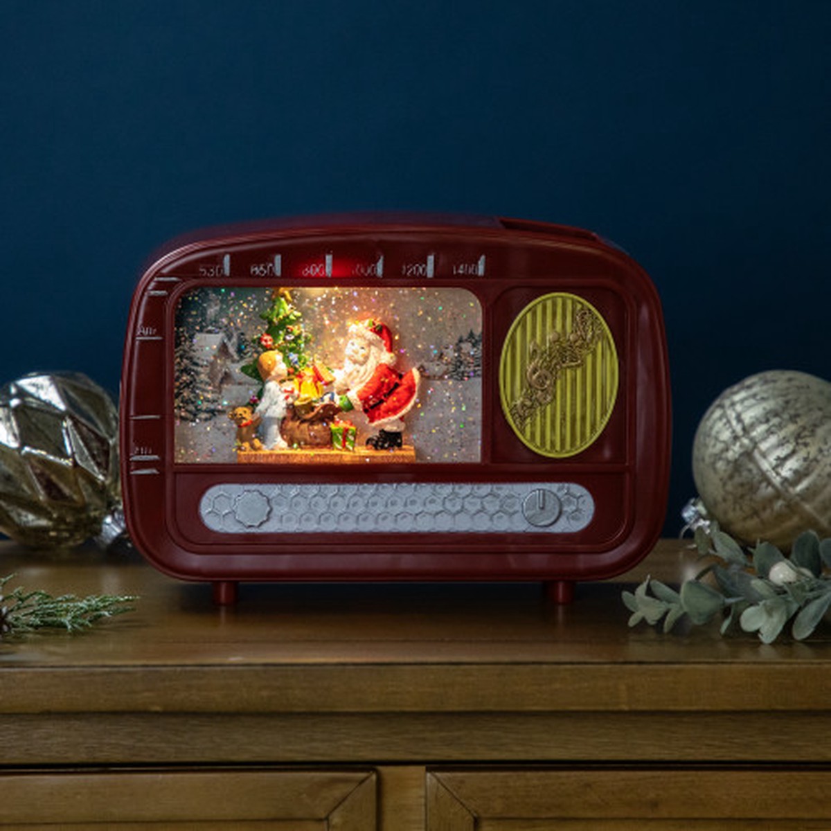 LED Lighted “Santa Sighting” Retro Radio Christmas Snow Globe – 8.75″