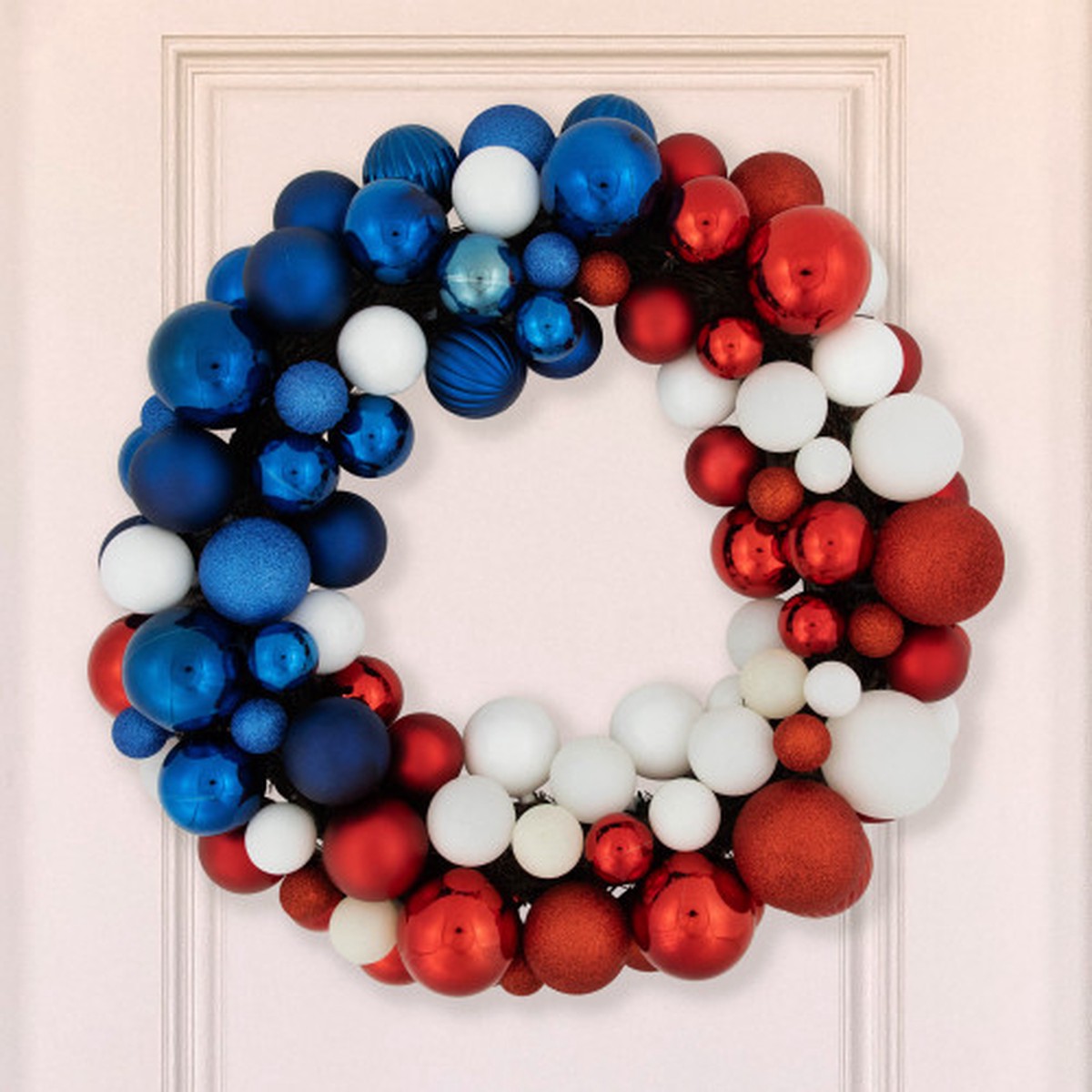 22″ Patriotic 3-Finish Shatterproof Ball Ornament 4th of July Wreath – Red, White and Blue