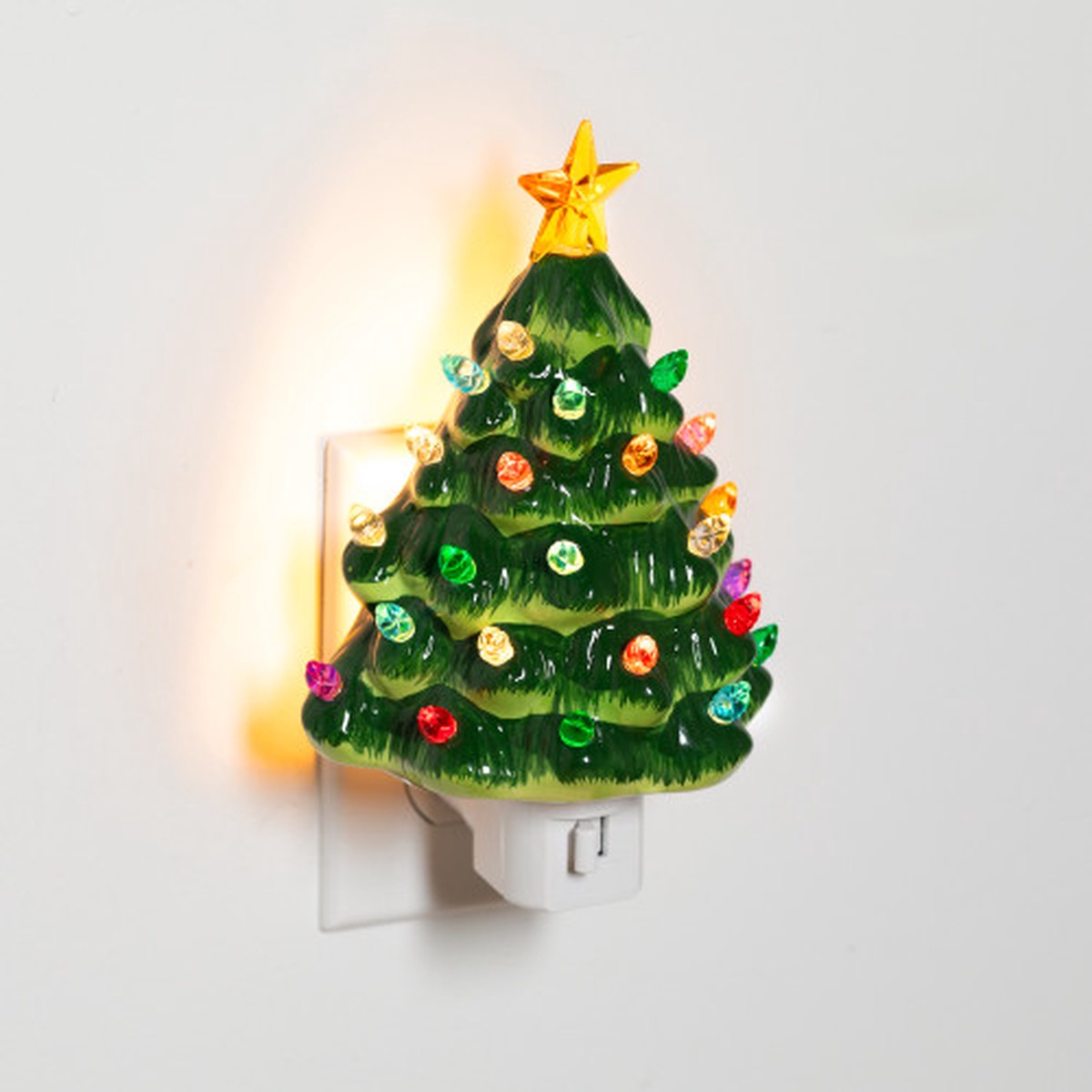 7″ Retro Christmas Tree Ceramic Night Light – Green