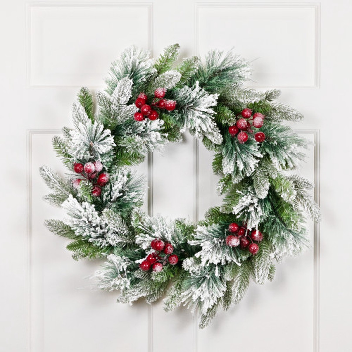 Flocked Calloway Fir with Berries Artificial Christmas Wreath – 24″ – Unlit
