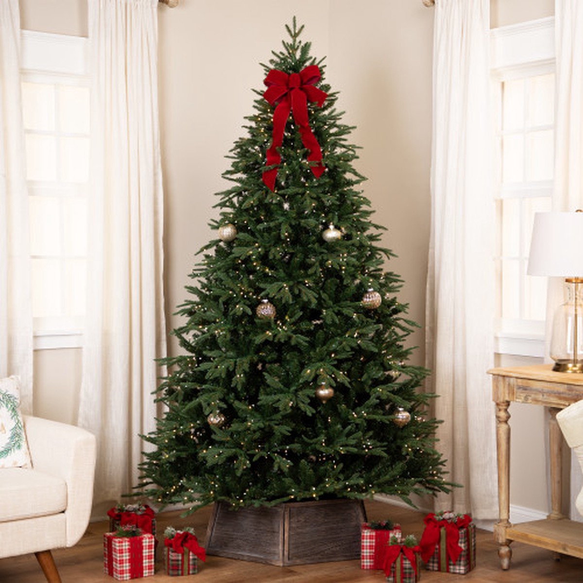 Real Touch Pre-Lit Ashburn Pine Artificial Christmas Tree – 7.5′ Warm White LED