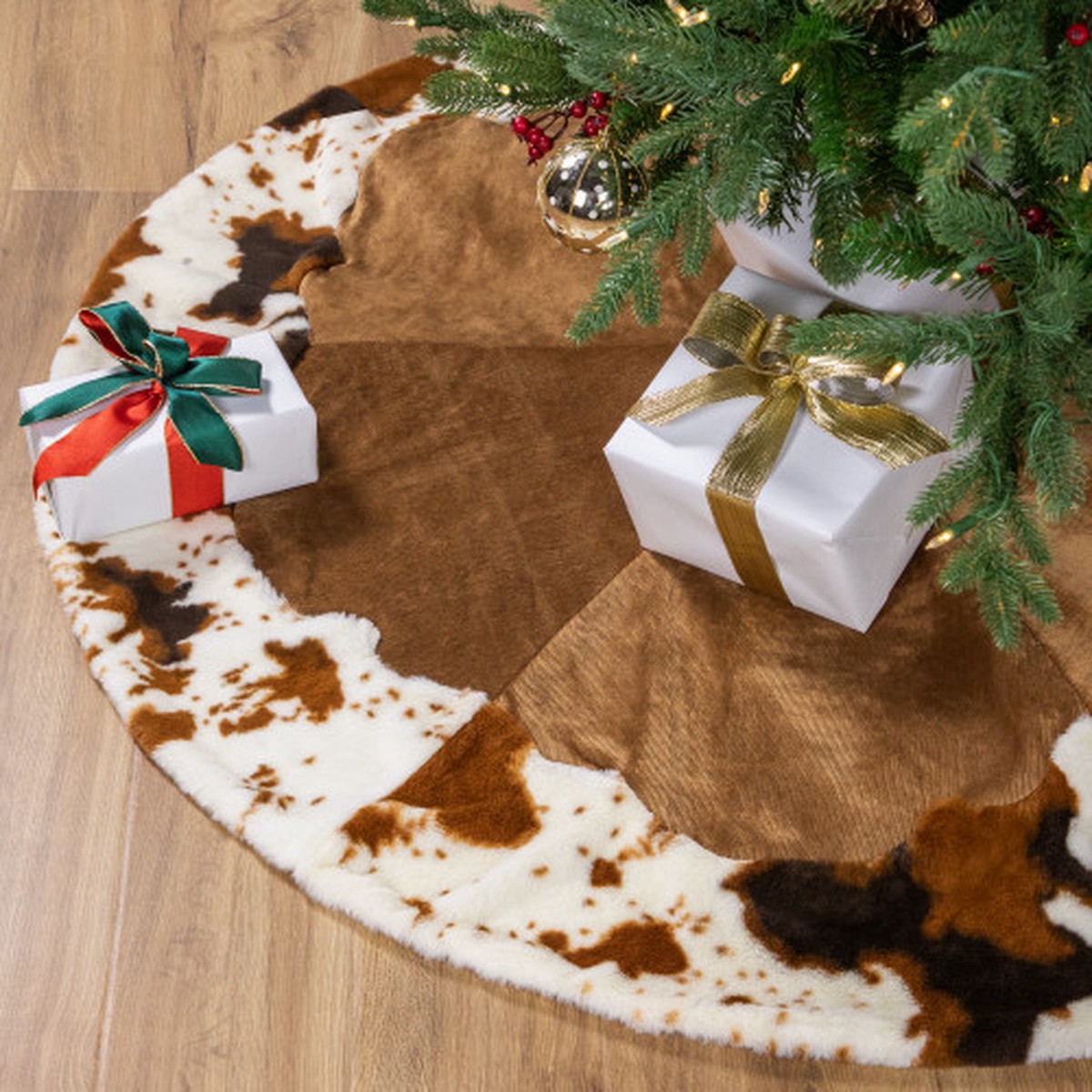 Corduroy Christmas Tree Skirt with Faux Fur Trim – 48″ – Brown