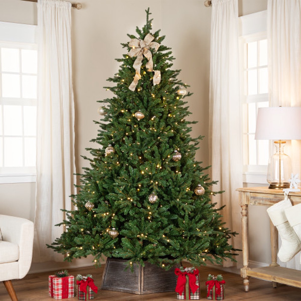 Real Touch Pre-Lit Cumberland Pine Artificial Christmas Tree – 6.5′ Warm White LED