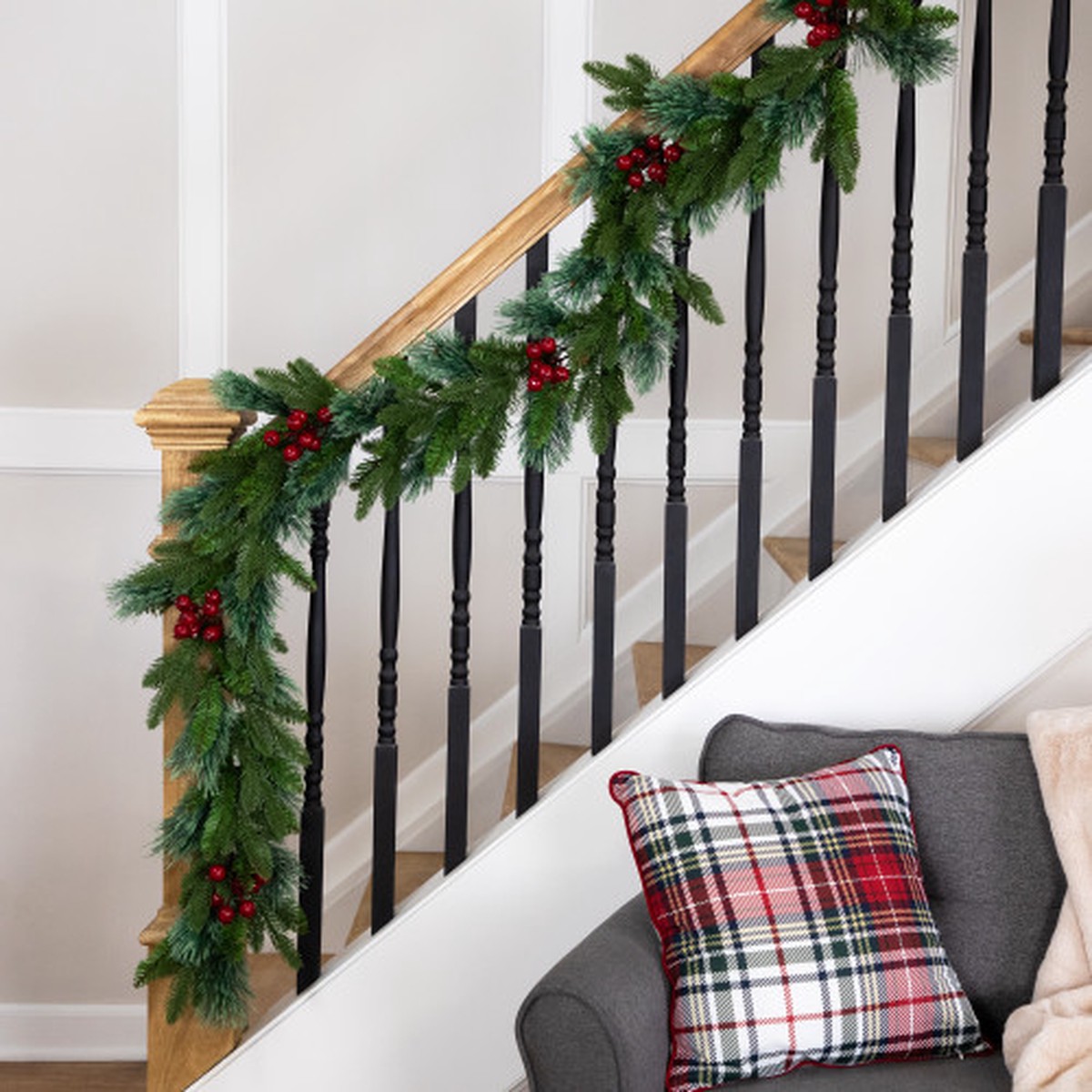 Calloway Fir with Berries Artificial Christmas Garland – 7′ x 12″ – Unlit