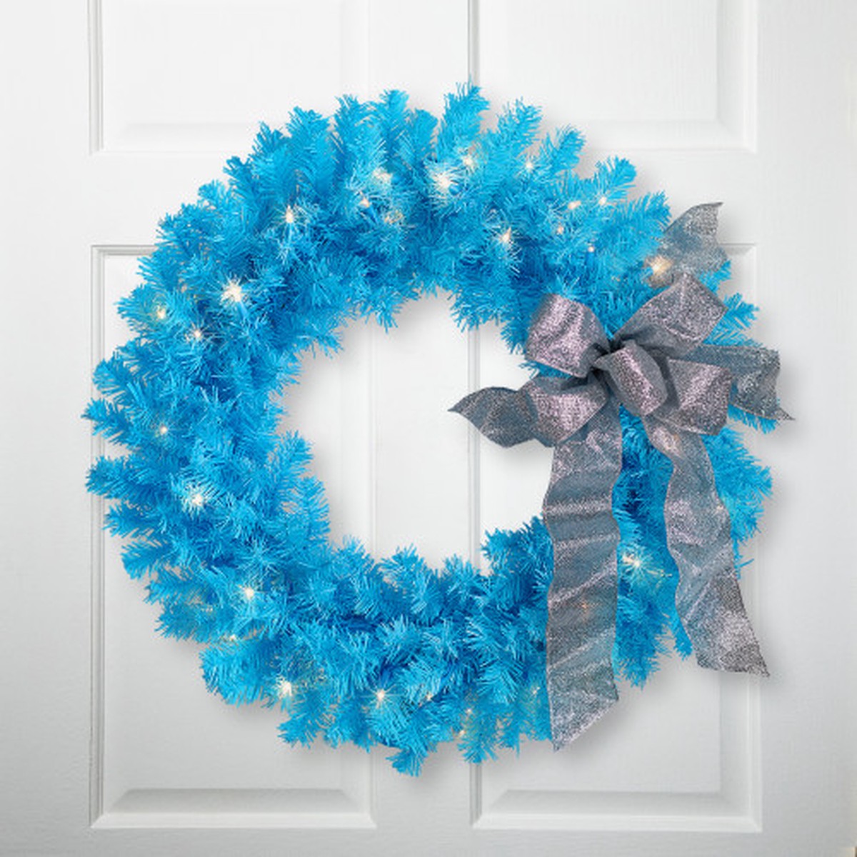 Pre-Lit Artificial Pine Christmas Wreath – 24″ – Sky Blue – Clear Lights