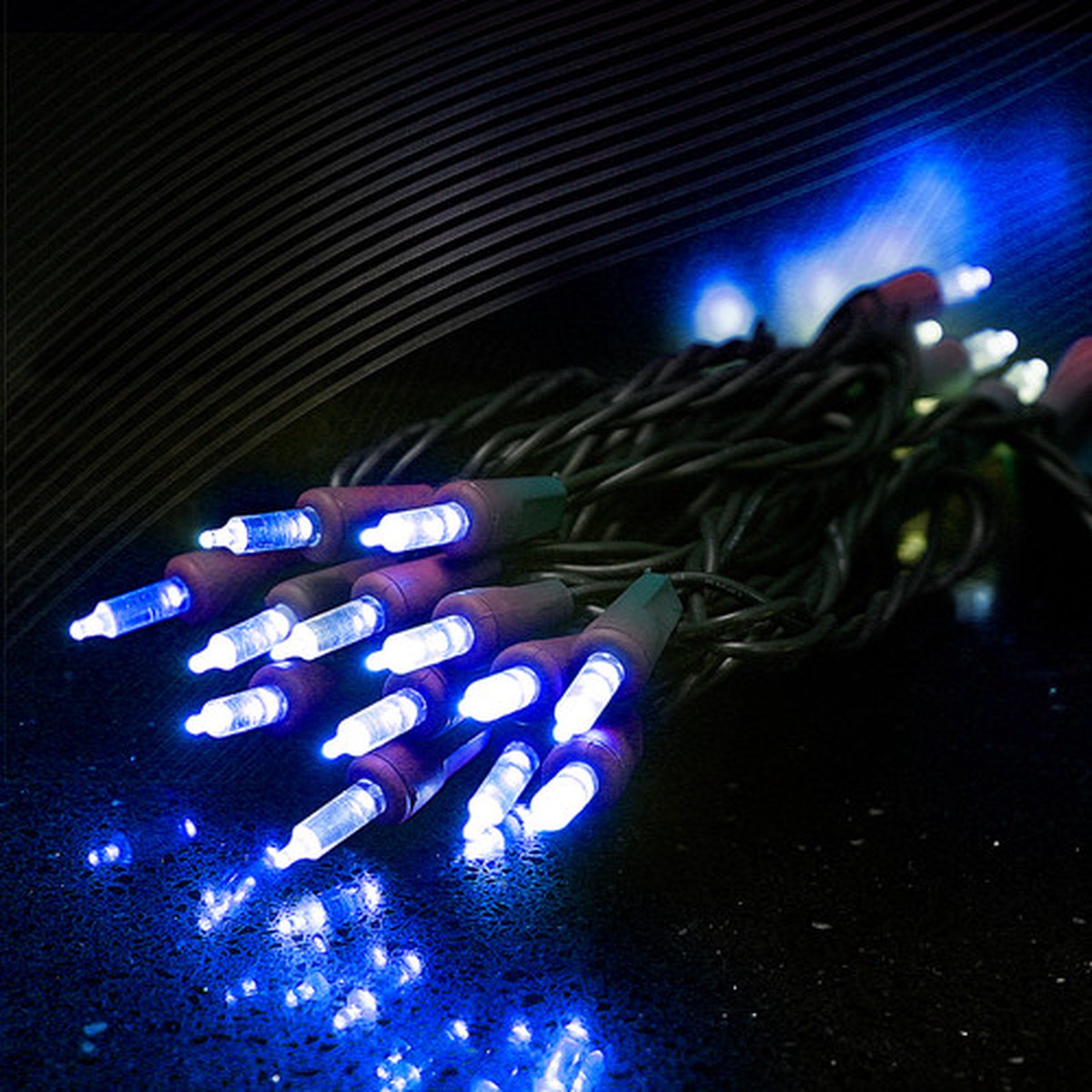 LED T5 Mini Christmas Lights – Blue – 17′ Green Wire – 50ct