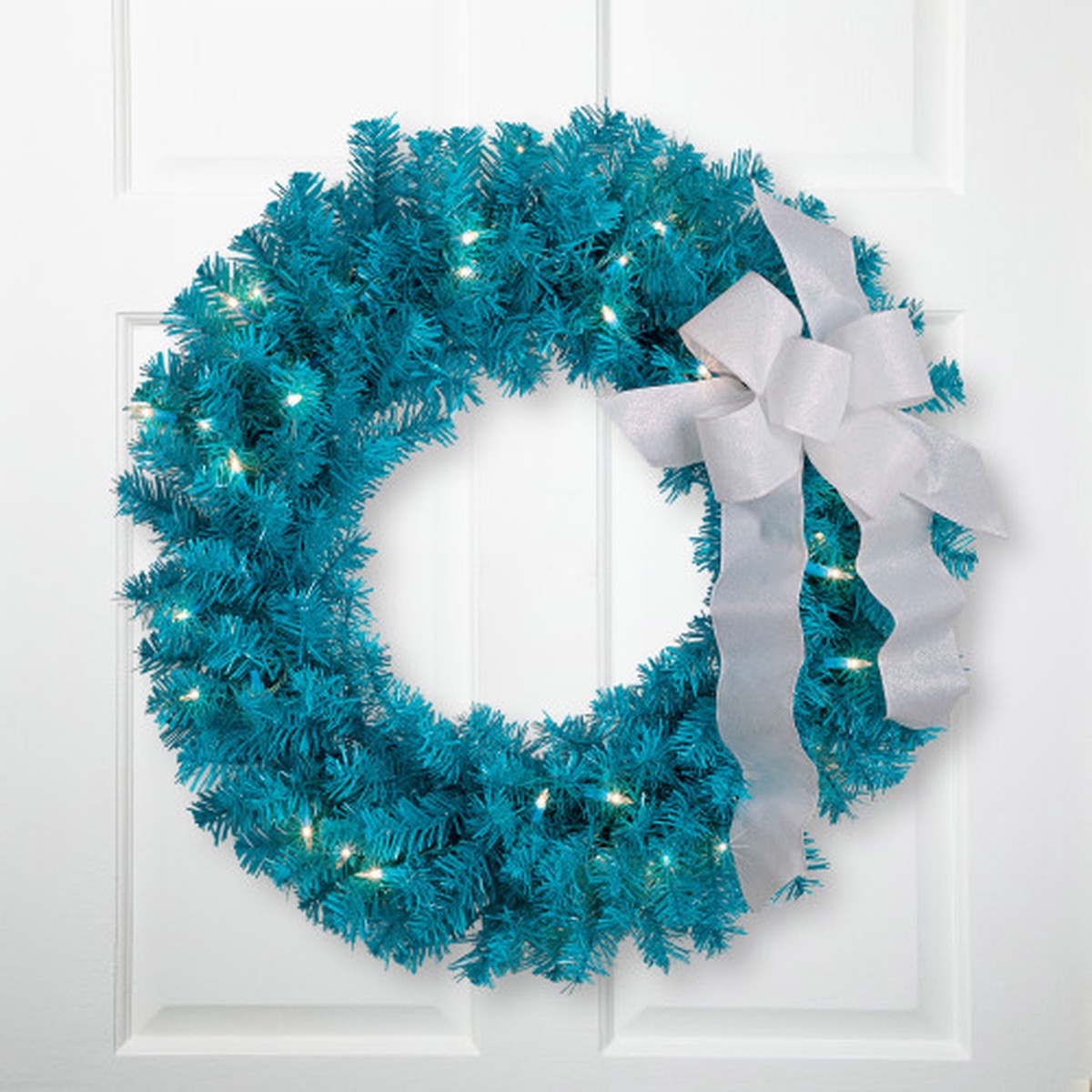 Pre-Lit Artificial Pine Christmas Wreath – 24″ – Turquoise – Clear Lights