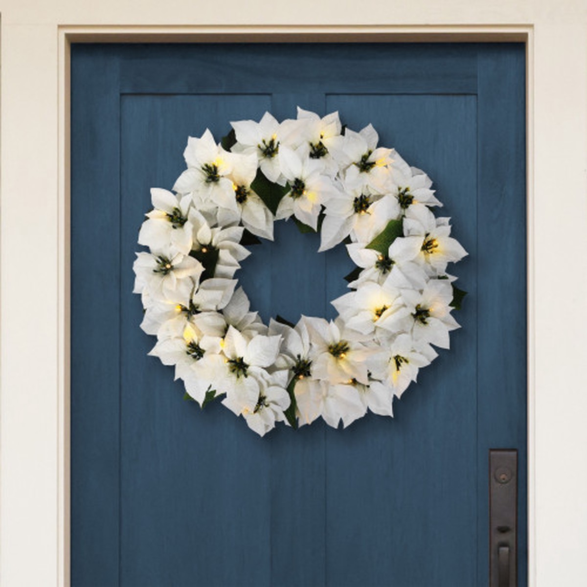 Pre-Lit Artificial White Poinsettia Christmas Wreath – 24″ – Warm White LED Lights
