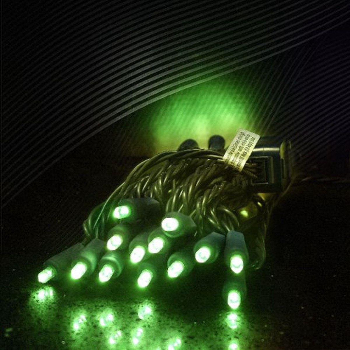 Wide Angle LED Christmas Lights – Green – 34′ Green Wire – 100ct