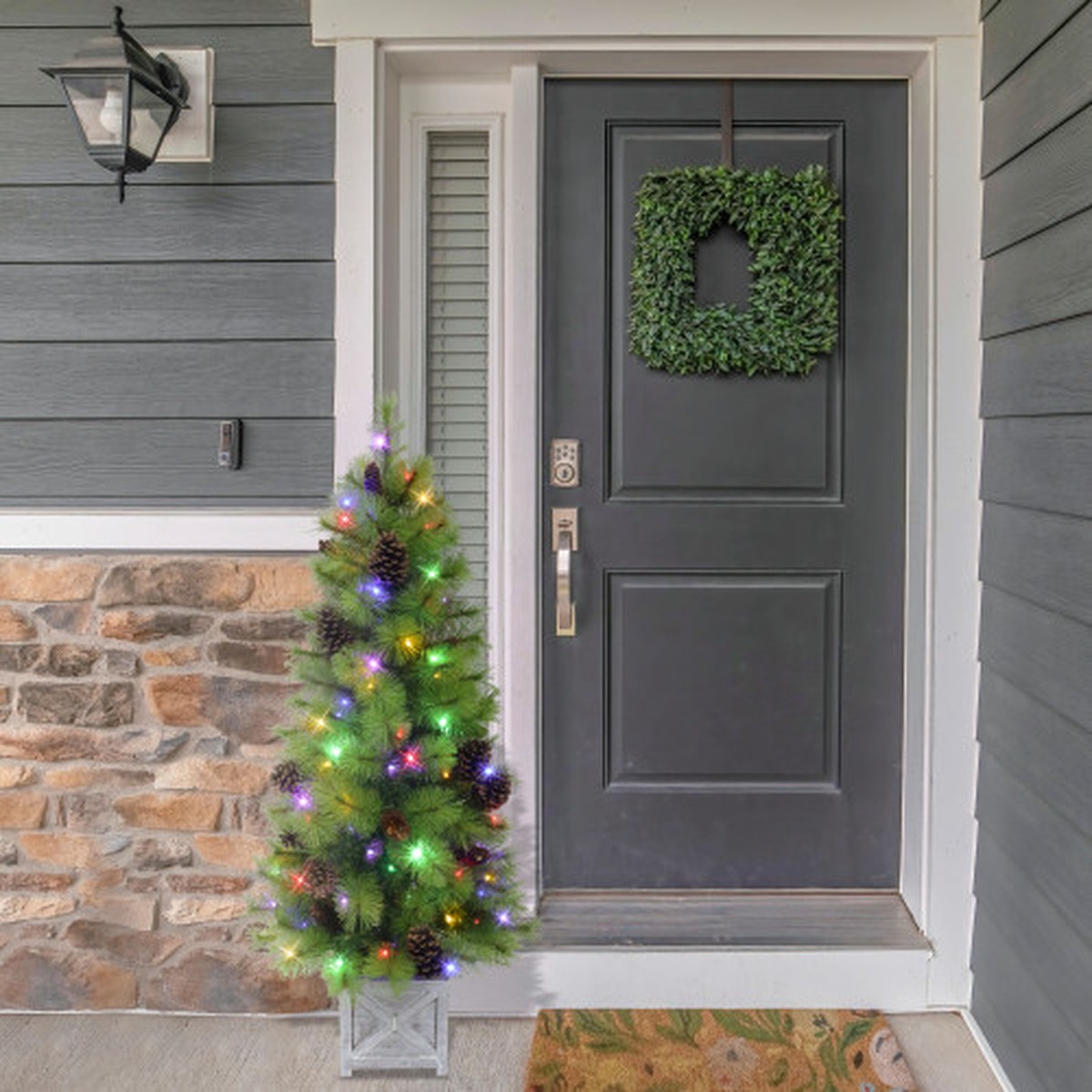 Pre-Lit Arkansas Pine with Pinecone Potted Christmas Tree – 4.5′ – Dual Color LED