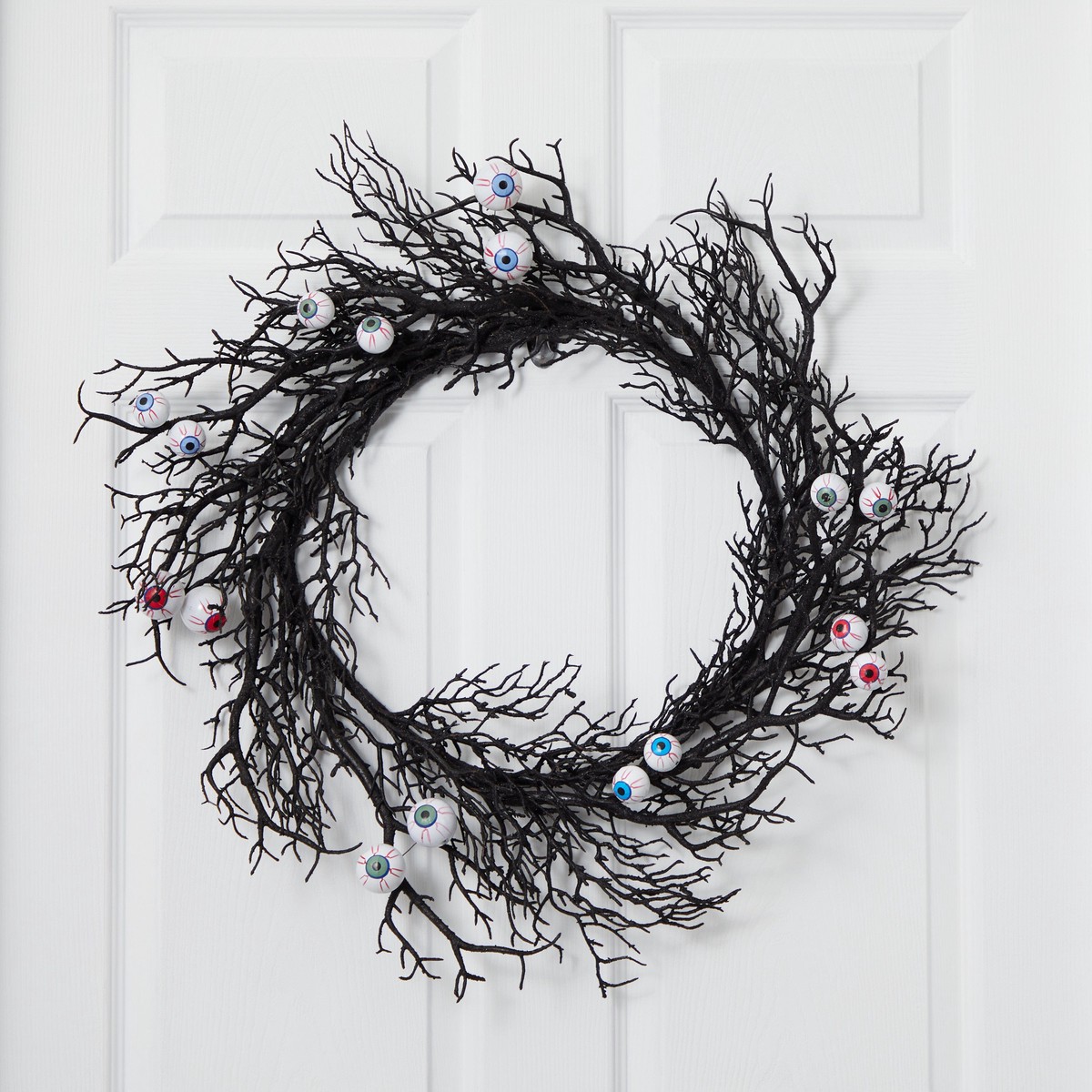 30″ Halloween Gazing Eyeballs Twig Wreath