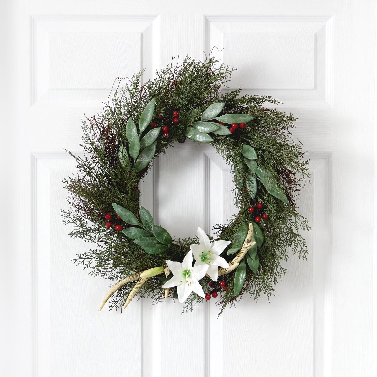20 Cedar, Antlers, Lily and Ruscus with Berries Artificial Wreath