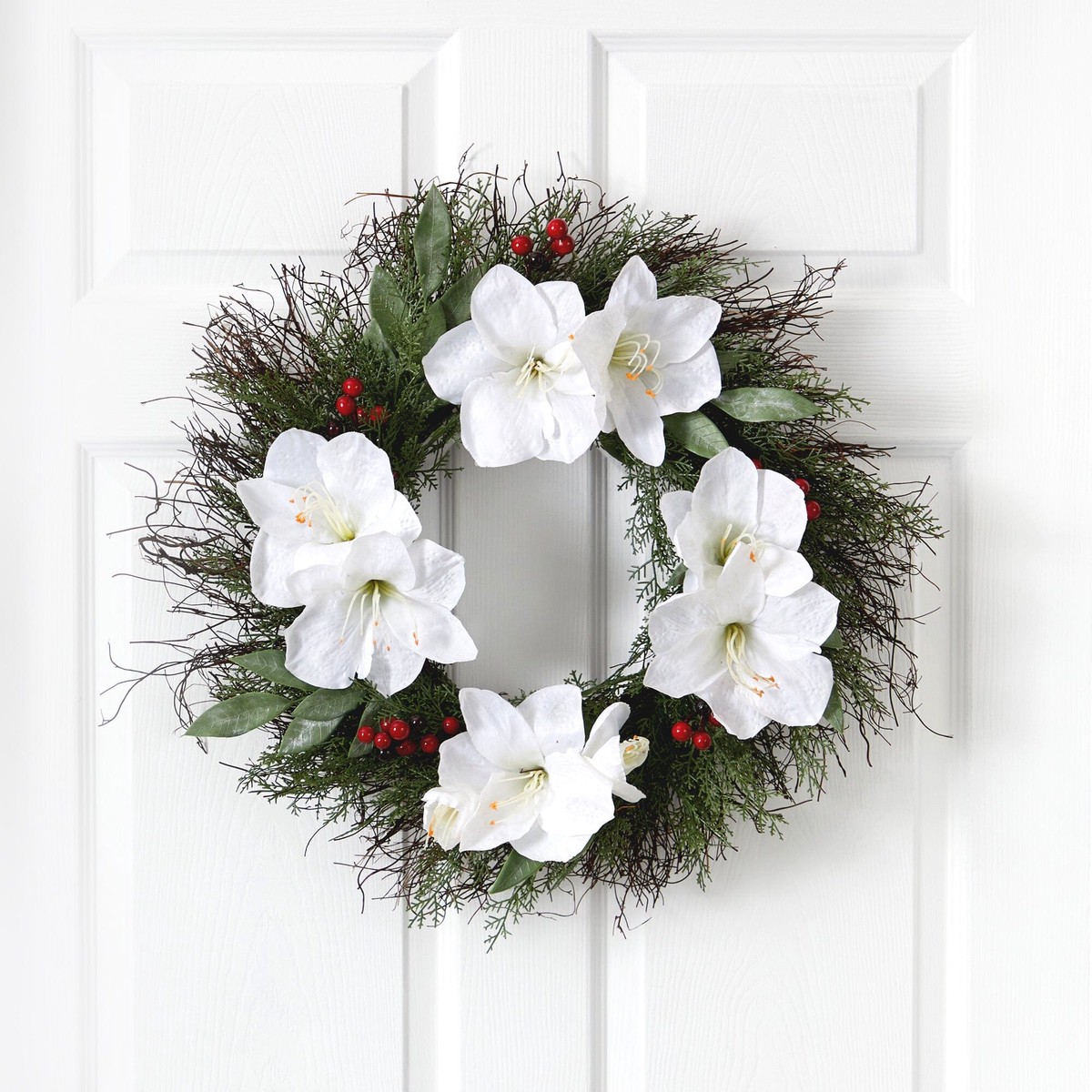 20 Cedar, Amaryllis and Ruscus with Berries Artificial Wreath